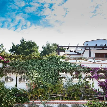 Charming Al Porto Ξενοδοχείο 4*