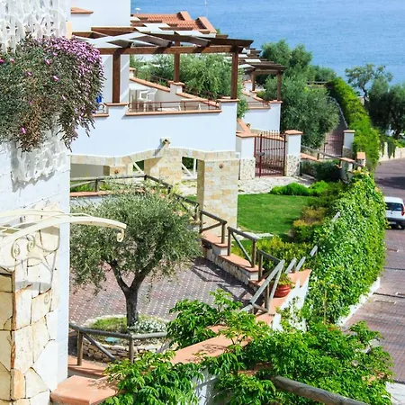 Ξενοδοχείο Charming Al Porto 4*