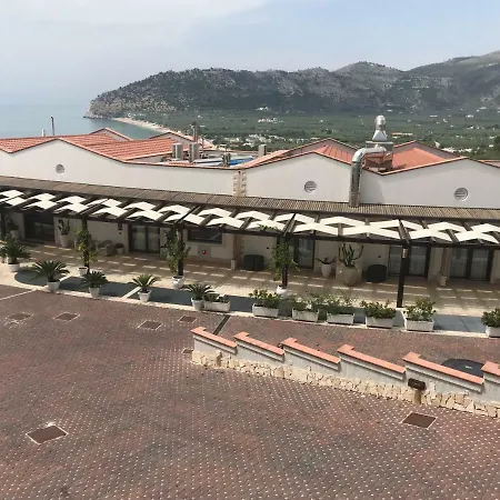 Charming Al Porto Ξενοδοχείο 4*