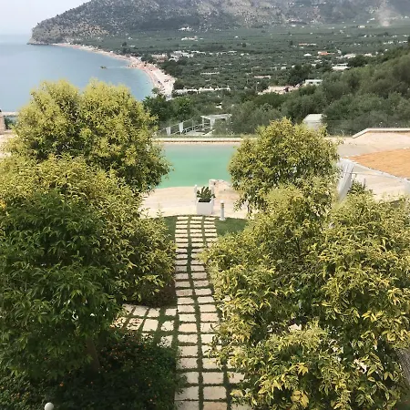 Ξενοδοχείο Charming Al Porto 4*