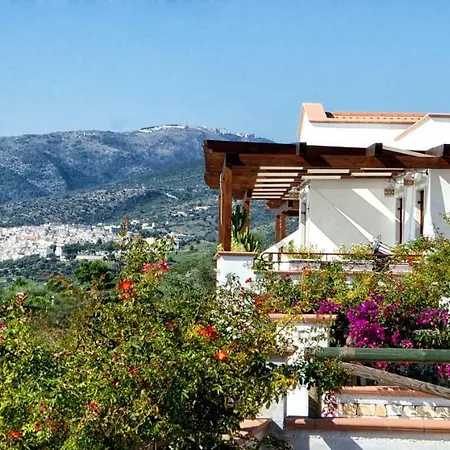 Charming Al Porto Hotel 4*